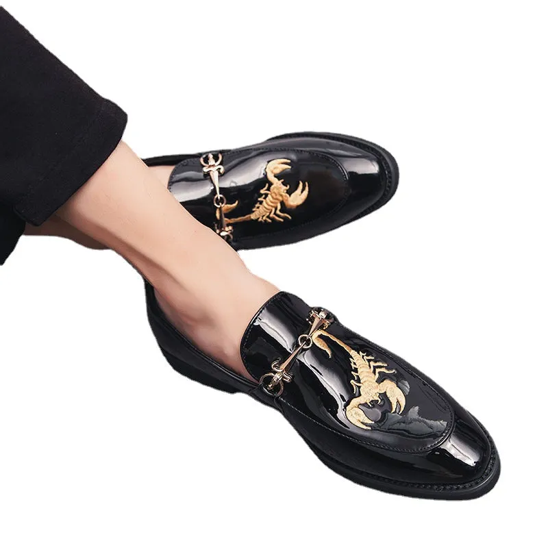 24 fall new tiger and scorpion embroidery single-shoe paint leather hairstylist trend bloke casual leather shoes tide