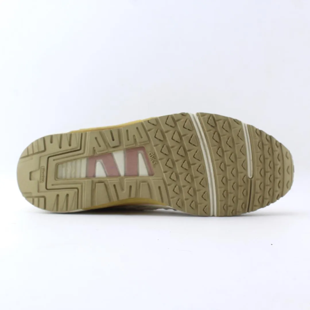 ASICS BUILD UP