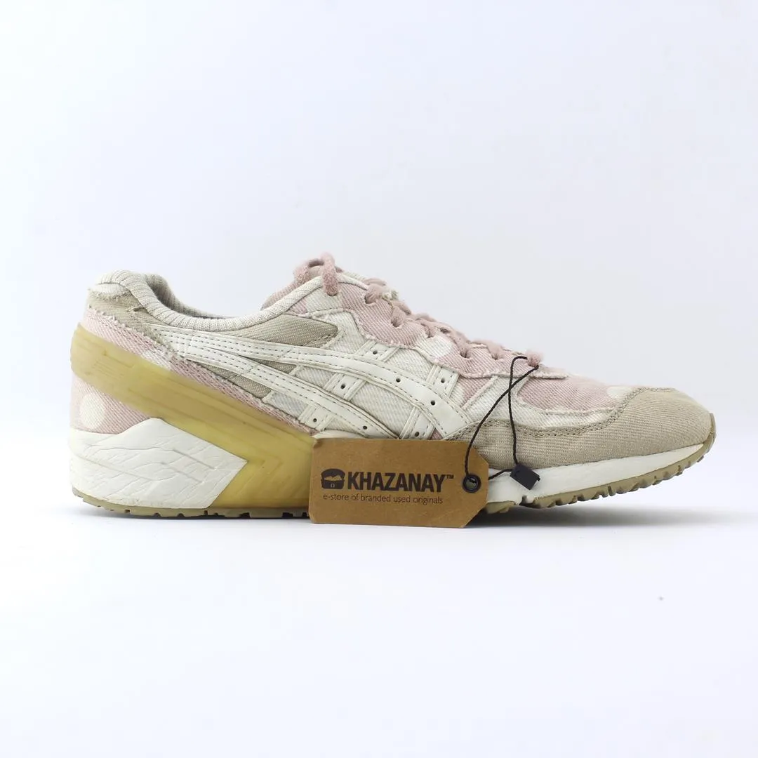 ASICS BUILD UP