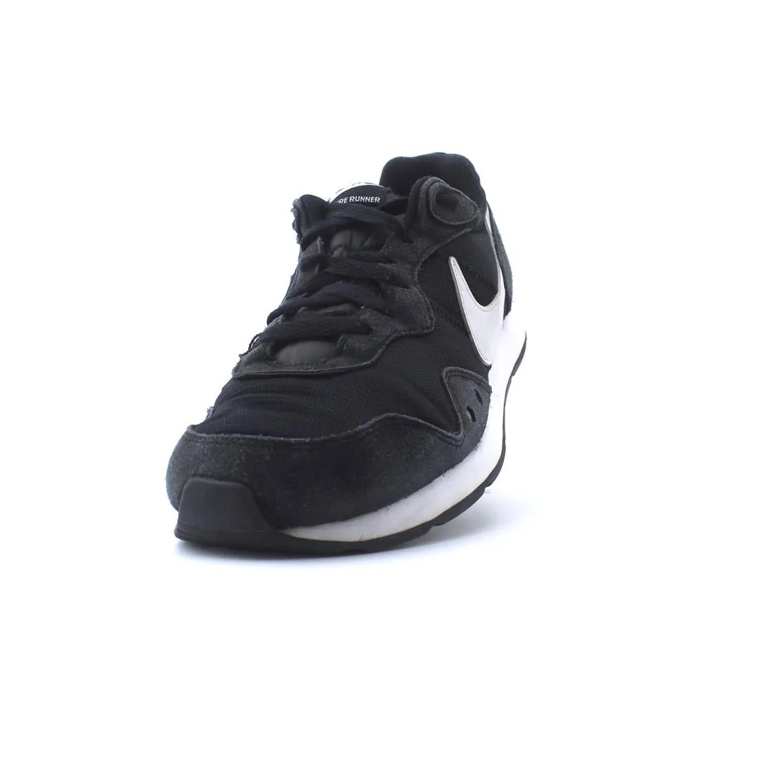 NIKE VENTURE RUNNER