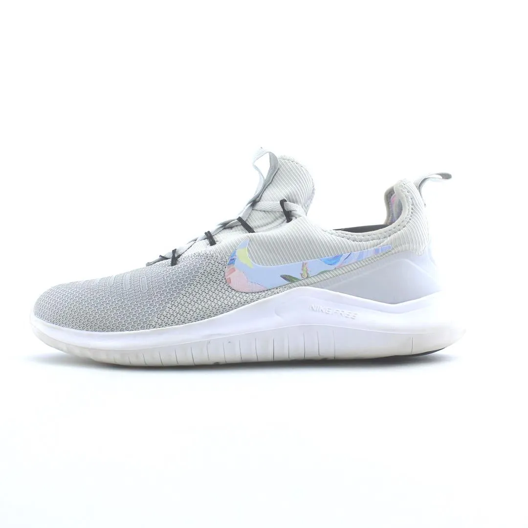 NIKE  WMNS FREE TR 8 PRINT PURE PLATINUM